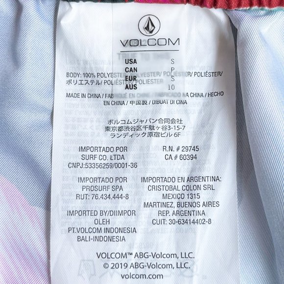 Volcom Black Fronds 4ever 2" Board Shorts size Small - Picture 9 of 12